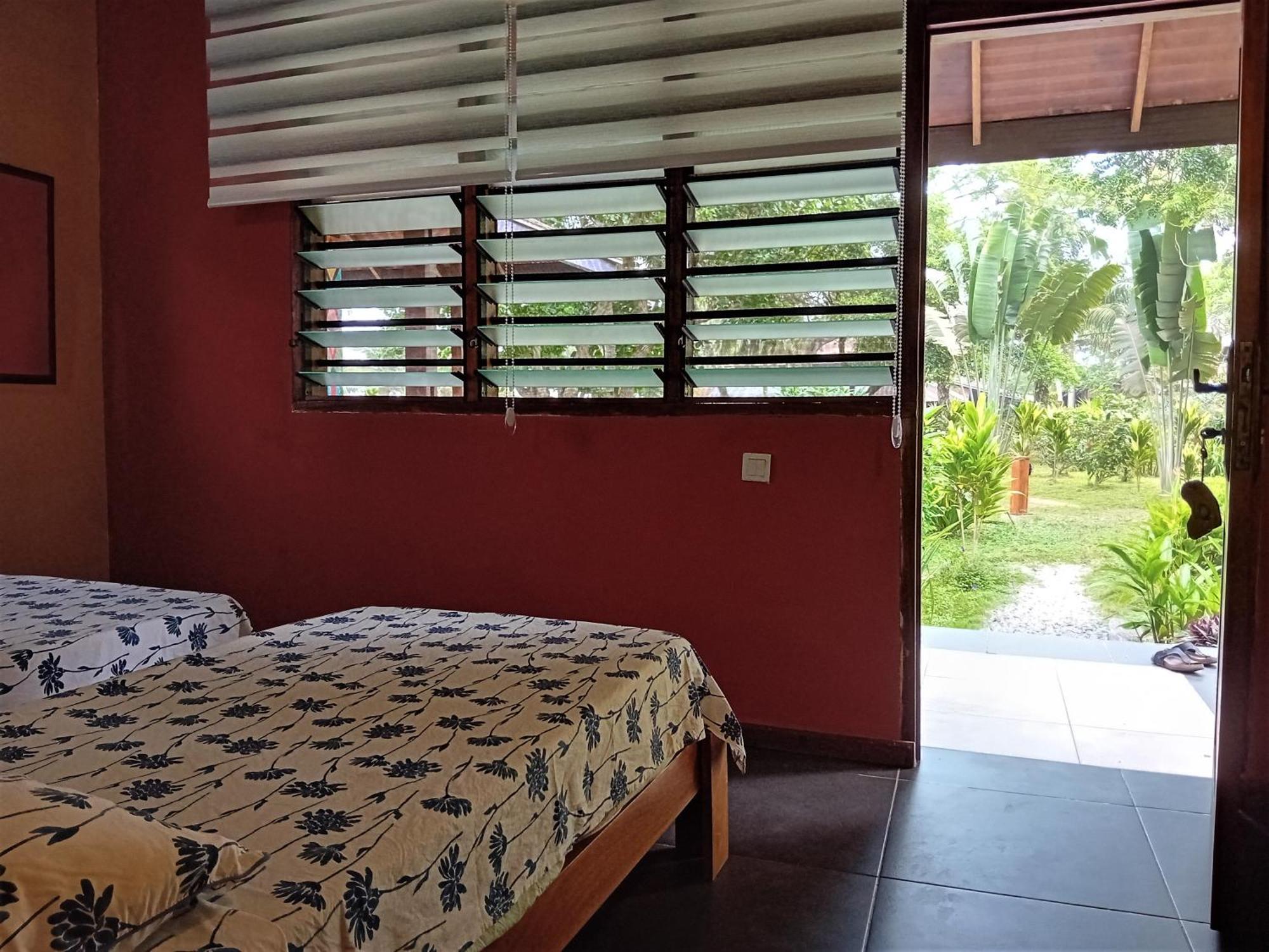 Ko-Sa Beach Resort Ltd Ampeni Dış mekan fotoğraf